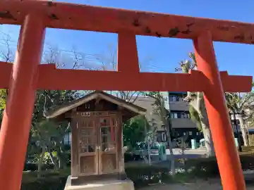 高津橋社の{uncategorized: "未分類", other: "その他", undefined: "問題あり", building: "その他建物", grave: "お墓", sacred_gate: "鳥居", guardian: "狛犬", statue: "像", buddha: "仏像", history: "歴史", nature: "自然", garden: "庭園", animal: "動物", pagoda: "塔", temizu: "手水舎", mountain_gate: "山門・神門", sanctuary: "本殿・本堂", subordinate: "末社・摂社", art: "芸術", scenery: "景色", jizo: "地蔵", ema: "絵馬", goshuin: "御朱印", omikuji: "おみくじ", items: "授与品その他", amulet: "お守り", goshuincho: "御朱印帳", eats: "食事", festival: "お祭り", votive_dance: "神楽", shichigosan: "七五三参", wedding: "結婚式", experience: "体験その他", initially: "初詣", around: "周辺", anti_infection: "感染症対策"}