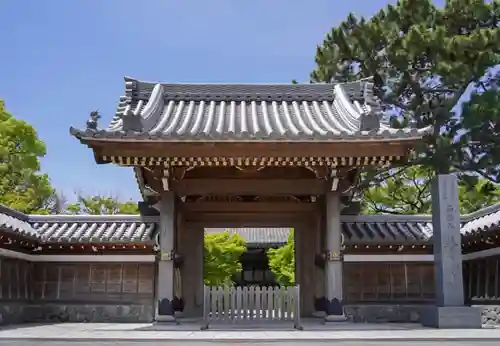 普元寺の山門・神門