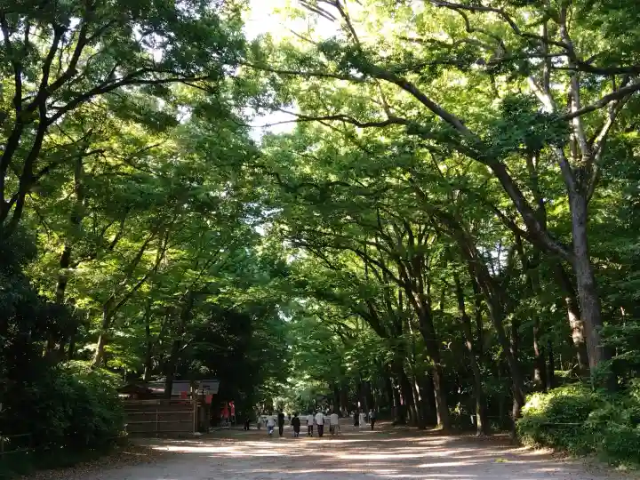 賀茂御祖神社(下鴨神社)の{uncategorized: "未分類", other: "その他", undefined: "問題あり", building: "その他建物", grave: "お墓", sacred_gate: "鳥居", guardian: "狛犬", statue: "像", buddha: "仏像", history: "歴史", nature: "自然", garden: "庭園", animal: "動物", pagoda: "塔", temizu: "手水舎", mountain_gate: "山門・神門", sanctuary: "本殿・本堂", subordinate: "末社・摂社", art: "芸術", scenery: "景色", jizo: "地蔵", ema: "絵馬", goshuin: "御朱印", omikuji: "おみくじ", items: "授与品その他", amulet: "お守り", goshuincho: "御朱印帳", eats: "食事", festival: "お祭り", votive_dance: "神楽", shichigosan: "七五三参", wedding: "結婚式", experience: "体験その他", initially: "初詣", around: "周辺", anti_infection: "感染症対策"}