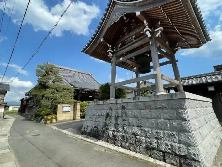 西円寺の{uncategorized: "未分類", other: "その他", undefined: "問題あり", building: "その他建物", grave: "お墓", sacred_gate: "鳥居", guardian: "狛犬", statue: "像", buddha: "仏像", history: "歴史", nature: "自然", garden: "庭園", animal: "動物", pagoda: "塔", temizu: "手水舎", mountain_gate: "山門・神門", sanctuary: "本殿・本堂", subordinate: "末社・摂社", art: "芸術", scenery: "景色", jizo: "地蔵", ema: "絵馬", goshuin: "御朱印", omikuji: "おみくじ", items: "授与品その他", amulet: "お守り", goshuincho: "御朱印帳", eats: "食事", festival: "お祭り", votive_dance: "神楽", shichigosan: "七五三参", wedding: "結婚式", experience: "体験その他", initially: "初詣", around: "周辺", anti_infection: "感染症対策"}