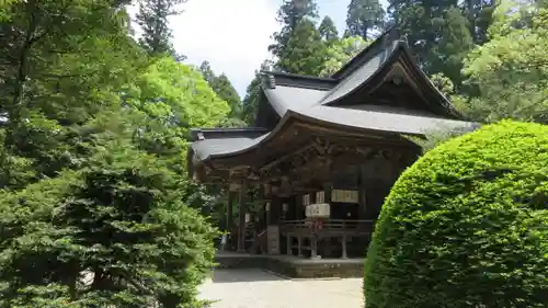 青海神社の本殿・本堂