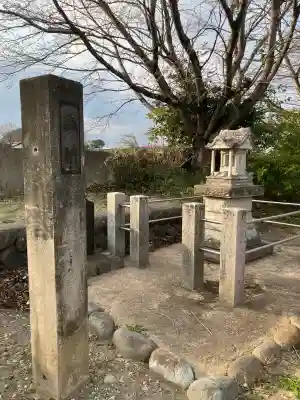 水神社の{uncategorized: "未分類", other: "その他", undefined: "問題あり", building: "その他建物", grave: "お墓", sacred_gate: "鳥居", guardian: "狛犬", statue: "像", buddha: "仏像", history: "歴史", nature: "自然", garden: "庭園", animal: "動物", pagoda: "塔", temizu: "手水舎", mountain_gate: "山門・神門", sanctuary: "本殿・本堂", subordinate: "末社・摂社", art: "芸術", scenery: "景色", jizo: "地蔵", ema: "絵馬", goshuin: "御朱印", omikuji: "おみくじ", items: "授与品その他", amulet: "お守り", goshuincho: "御朱印帳", eats: "食事", festival: "お祭り", votive_dance: "神楽", shichigosan: "七五三参", wedding: "結婚式", experience: "体験その他", initially: "初詣", around: "周辺", anti_infection: "感染症対策"}
