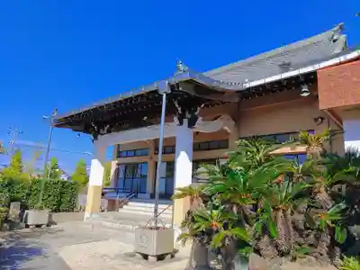 長伝寺の本殿・本堂