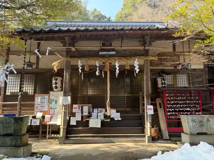 鷺神社の{uncategorized: "未分類", other: "その他", undefined: "問題あり", building: "その他建物", grave: "お墓", sacred_gate: "鳥居", guardian: "狛犬", statue: "像", buddha: "仏像", history: "歴史", nature: "自然", garden: "庭園", animal: "動物", pagoda: "塔", temizu: "手水舎", mountain_gate: "山門・神門", sanctuary: "本殿・本堂", subordinate: "末社・摂社", art: "芸術", scenery: "景色", jizo: "地蔵", ema: "絵馬", goshuin: "御朱印", omikuji: "おみくじ", items: "授与品その他", amulet: "お守り", goshuincho: "御朱印帳", eats: "食事", festival: "お祭り", votive_dance: "神楽", shichigosan: "七五三参", wedding: "結婚式", experience: "体験その他", initially: "初詣", around: "周辺", anti_infection: "感染症対策"}