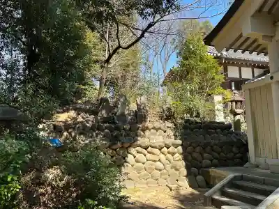 熊野神社（久保一色）の{uncategorized: "未分類", other: "その他", undefined: "問題あり", building: "その他建物", grave: "お墓", sacred_gate: "鳥居", guardian: "狛犬", statue: "像", buddha: "仏像", history: "歴史", nature: "自然", garden: "庭園", animal: "動物", pagoda: "塔", temizu: "手水舎", mountain_gate: "山門・神門", sanctuary: "本殿・本堂", subordinate: "末社・摂社", art: "芸術", scenery: "景色", jizo: "地蔵", ema: "絵馬", goshuin: "御朱印", omikuji: "おみくじ", items: "授与品その他", amulet: "お守り", goshuincho: "御朱印帳", eats: "食事", festival: "お祭り", votive_dance: "神楽", shichigosan: "七五三参", wedding: "結婚式", experience: "体験その他", initially: "初詣", around: "周辺", anti_infection: "感染症対策"}