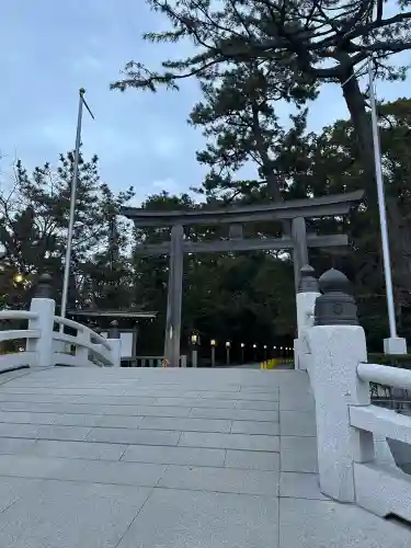 寒川神社の{uncategorized: "未分類", other: "その他", undefined: "問題あり", building: "その他建物", grave: "お墓", sacred_gate: "鳥居", guardian: "狛犬", statue: "像", buddha: "仏像", history: "歴史", nature: "自然", garden: "庭園", animal: "動物", pagoda: "塔", temizu: "手水舎", mountain_gate: "山門・神門", sanctuary: "本殿・本堂", subordinate: "末社・摂社", art: "芸術", scenery: "景色", jizo: "地蔵", ema: "絵馬", goshuin: "御朱印", omikuji: "おみくじ", items: "授与品その他", amulet: "お守り", goshuincho: "御朱印帳", eats: "食事", festival: "お祭り", votive_dance: "神楽", shichigosan: "七五三参", wedding: "結婚式", experience: "体験その他", initially: "初詣", around: "周辺", anti_infection: "感染症対策"}