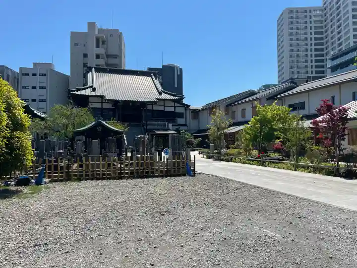 善立寺の{uncategorized: "未分類", other: "その他", undefined: "問題あり", building: "その他建物", grave: "お墓", sacred_gate: "鳥居", guardian: "狛犬", statue: "像", buddha: "仏像", history: "歴史", nature: "自然", garden: "庭園", animal: "動物", pagoda: "塔", temizu: "手水舎", mountain_gate: "山門・神門", sanctuary: "本殿・本堂", subordinate: "末社・摂社", art: "芸術", scenery: "景色", jizo: "地蔵", ema: "絵馬", goshuin: "御朱印", omikuji: "おみくじ", items: "授与品その他", amulet: "お守り", goshuincho: "御朱印帳", eats: "食事", festival: "お祭り", votive_dance: "神楽", shichigosan: "七五三参", wedding: "結婚式", experience: "体験その他", initially: "初詣", around: "周辺", anti_infection: "感染症対策"}