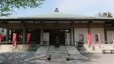 明治寺の本殿・本堂