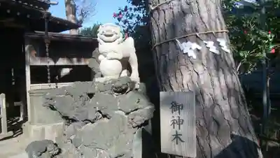 神明社の狛犬