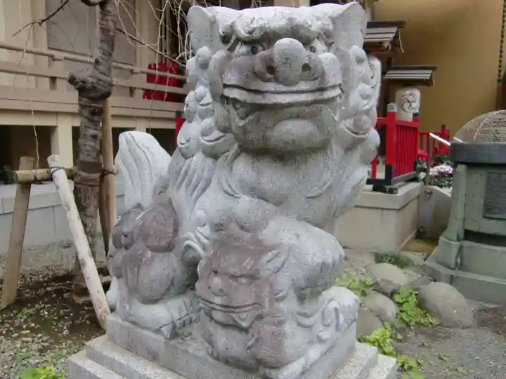 矢先稲荷神社の狛犬