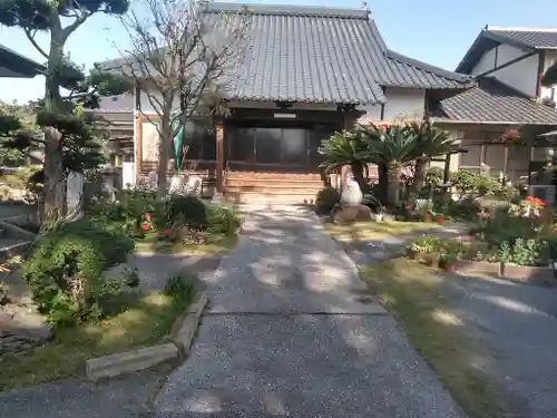 長安寺の本殿・本堂