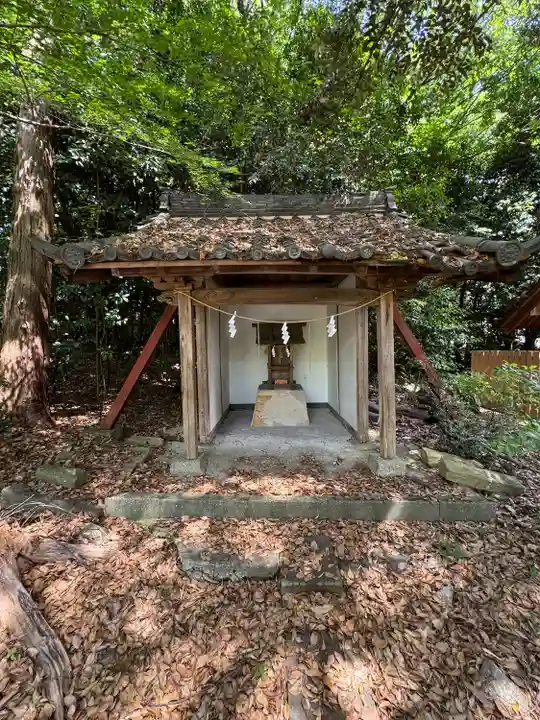 諏訪神社の末社・摂社