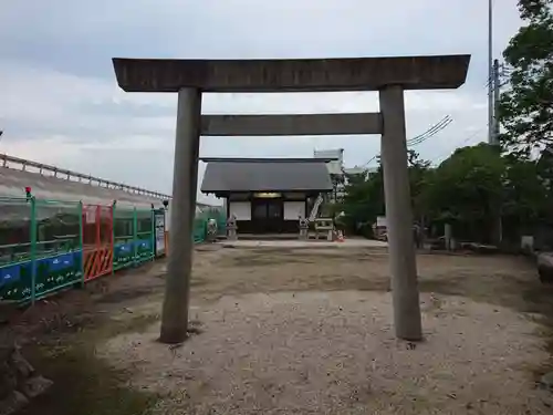 神明社の鳥居