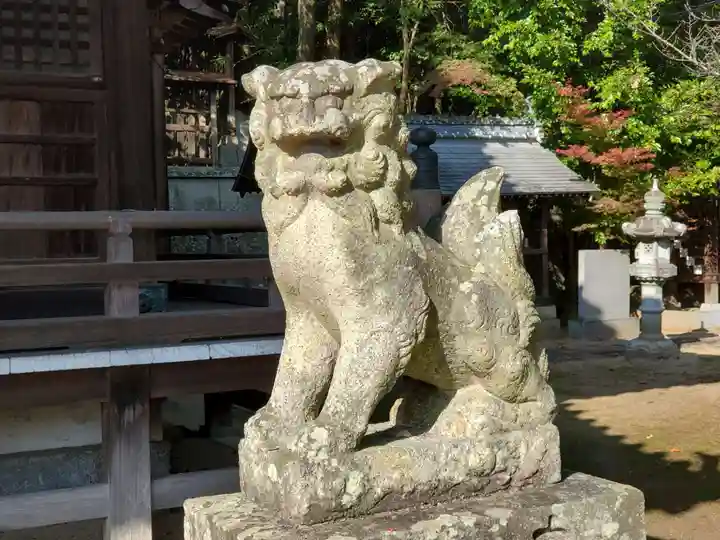 亀森八幡神社の狛犬