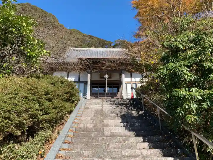 龍蔵寺の本殿・本堂