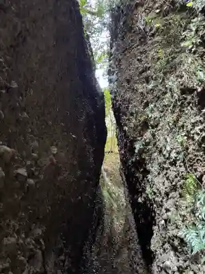 小笠神社の{uncategorized: "未分類", other: "その他", undefined: "問題あり", building: "その他建物", grave: "お墓", sacred_gate: "鳥居", guardian: "狛犬", statue: "像", buddha: "仏像", history: "歴史", nature: "自然", garden: "庭園", animal: "動物", pagoda: "塔", temizu: "手水舎", mountain_gate: "山門・神門", sanctuary: "本殿・本堂", subordinate: "末社・摂社", art: "芸術", scenery: "景色", jizo: "地蔵", ema: "絵馬", goshuin: "御朱印", omikuji: "おみくじ", items: "授与品その他", amulet: "お守り", goshuincho: "御朱印帳", eats: "食事", festival: "お祭り", votive_dance: "神楽", shichigosan: "七五三参", wedding: "結婚式", experience: "体験その他", initially: "初詣", around: "周辺", anti_infection: "感染症対策"}