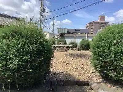 不明の社の本殿・本堂