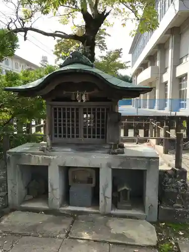 阿羅波比神社の末社