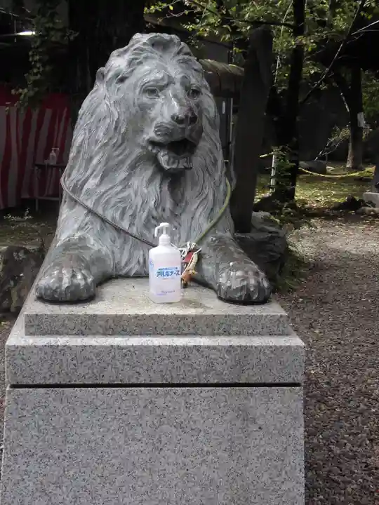 三囲神社の狛犬