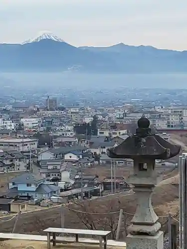 差出磯大嶽山神社 仕事と健康と厄よけの神さまの景色