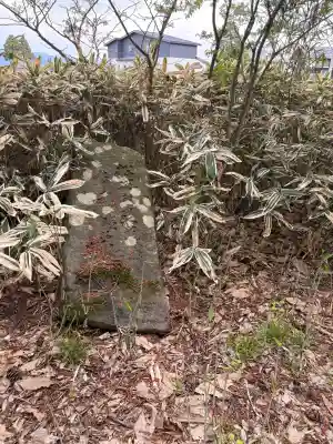 旭川神社の{uncategorized: "未分類", other: "その他", undefined: "問題あり", building: "その他建物", grave: "お墓", sacred_gate: "鳥居", guardian: "狛犬", statue: "像", buddha: "仏像", history: "歴史", nature: "自然", garden: "庭園", animal: "動物", pagoda: "塔", temizu: "手水舎", mountain_gate: "山門・神門", sanctuary: "本殿・本堂", subordinate: "末社・摂社", art: "芸術", scenery: "景色", jizo: "地蔵", ema: "絵馬", goshuin: "御朱印", omikuji: "おみくじ", items: "授与品その他", amulet: "お守り", goshuincho: "御朱印帳", eats: "食事", festival: "お祭り", votive_dance: "神楽", shichigosan: "七五三参", wedding: "結婚式", experience: "体験その他", initially: "初詣", around: "周辺", anti_infection: "感染症対策"}