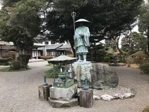 福生寺の像