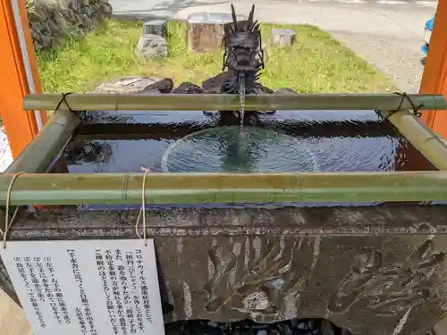 諏訪神社の手水舎