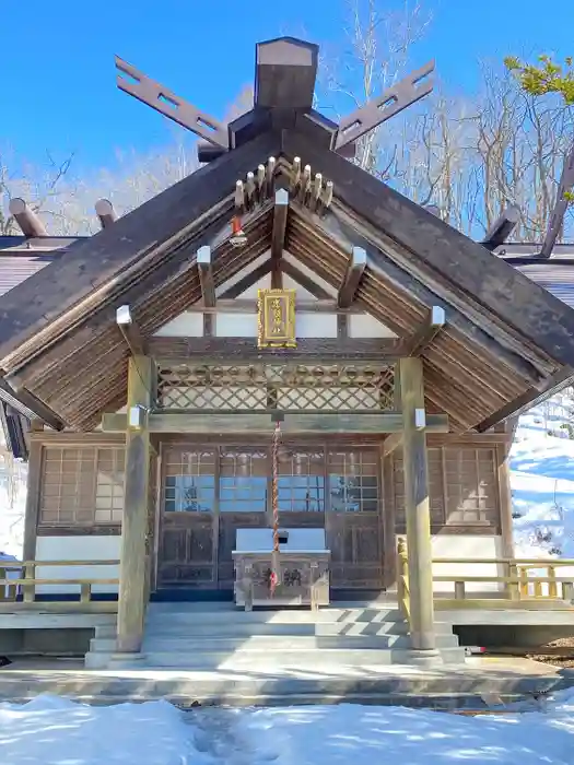 忠類神社の本殿