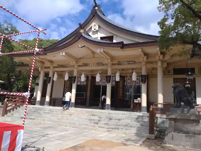 湊川神社の本殿