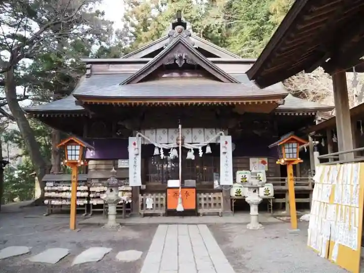新倉富士浅間神社の本殿・本堂