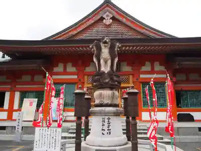 遠州信貴山別院（毘沙門堂）の狛犬