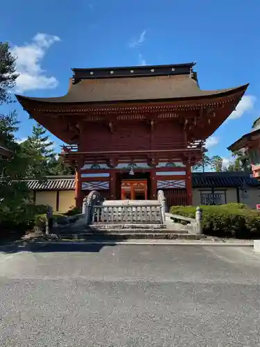 美濃國一宮　南宮大社の山門