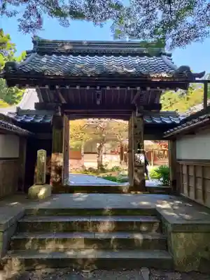 吸湖山　青岸寺の山門・神門
