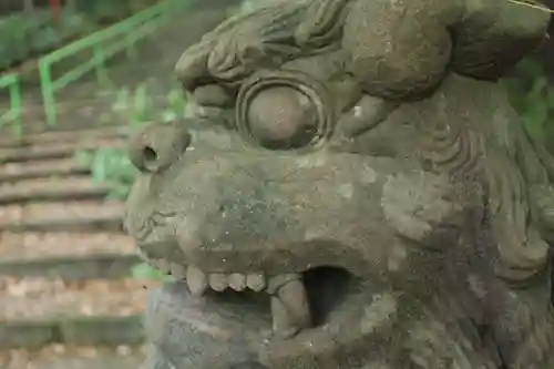 新田神社の狛犬