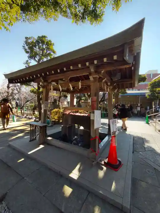 鳩森八幡神社の手水舎