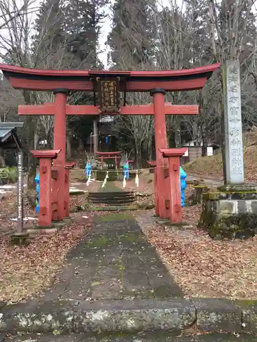 健御名方富命彦神別神社の鳥居