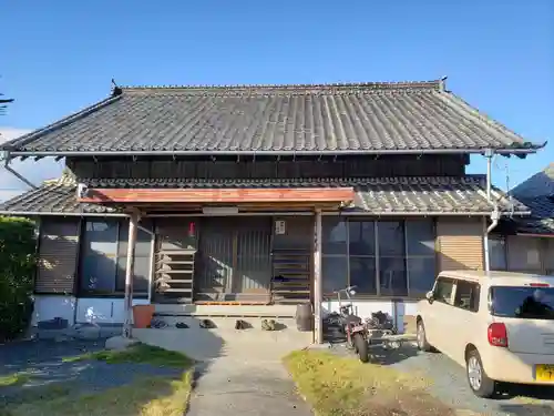 治寶山　浄泉寺の本殿・本堂