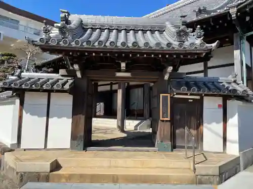 正徳寺の山門