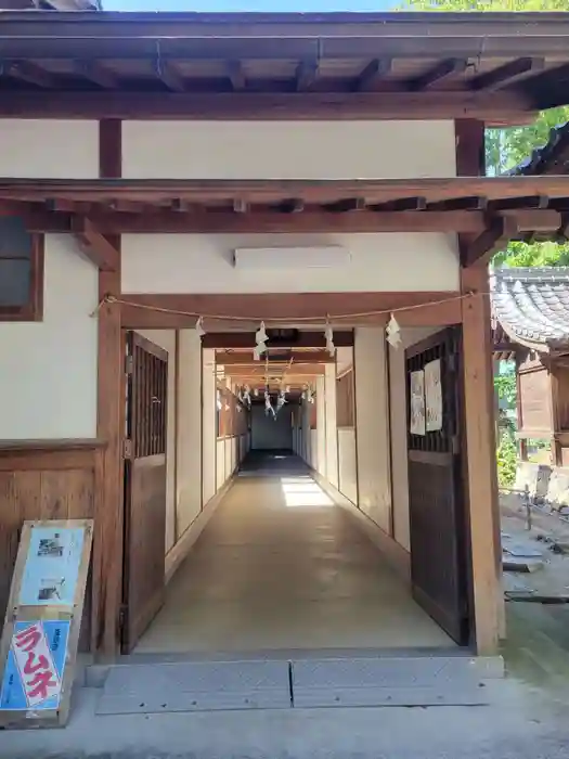 高忍日賣神社の建物その他