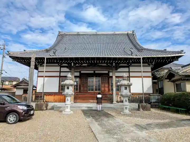 万寿寺の本殿・本堂