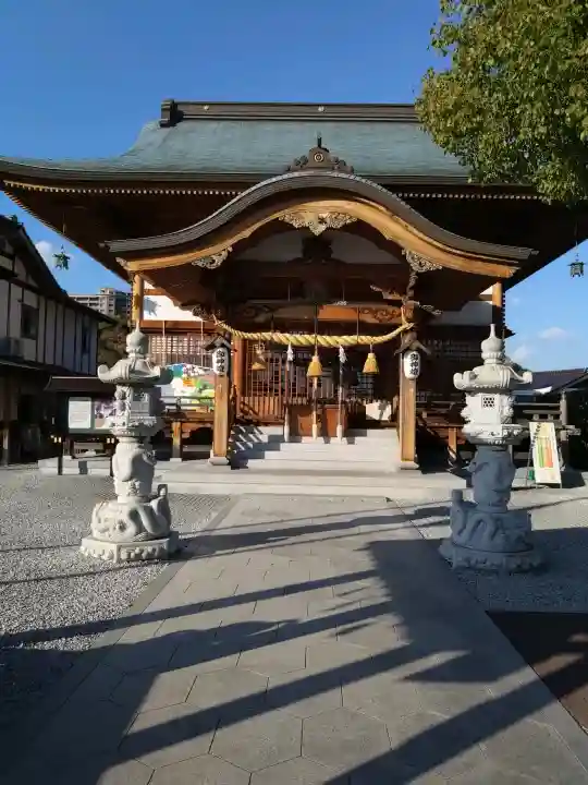 岩国白蛇神社の{uncategorized: "未分類", other: "その他", undefined: "問題あり", building: "その他建物", grave: "お墓", sacred_gate: "鳥居", guardian: "狛犬", statue: "像", buddha: "仏像", history: "歴史", nature: "自然", garden: "庭園", animal: "動物", pagoda: "塔", temizu: "手水舎", mountain_gate: "山門・神門", sanctuary: "本殿・本堂", subordinate: "末社・摂社", art: "芸術", scenery: "景色", jizo: "地蔵", ema: "絵馬", goshuin: "御朱印", omikuji: "おみくじ", items: "授与品その他", amulet: "お守り", goshuincho: "御朱印帳", eats: "食事", festival: "お祭り", votive_dance: "神楽", shichigosan: "七五三参", wedding: "結婚式", experience: "体験その他", initially: "初詣", around: "周辺", anti_infection: "感染症対策"}
