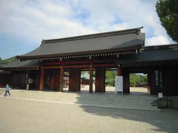 橿原神宮の山門・神門