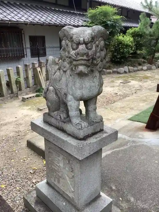 羊神社の狛犬