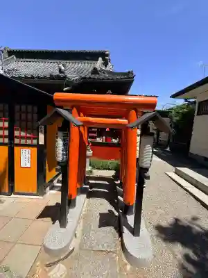 鴻神社の{uncategorized: "未分類", other: "その他", undefined: "問題あり", building: "その他建物", grave: "お墓", sacred_gate: "鳥居", guardian: "狛犬", statue: "像", buddha: "仏像", history: "歴史", nature: "自然", garden: "庭園", animal: "動物", pagoda: "塔", temizu: "手水舎", mountain_gate: "山門・神門", sanctuary: "本殿・本堂", subordinate: "末社・摂社", art: "芸術", scenery: "景色", jizo: "地蔵", ema: "絵馬", goshuin: "御朱印", omikuji: "おみくじ", items: "授与品その他", amulet: "お守り", goshuincho: "御朱印帳", eats: "食事", festival: "お祭り", votive_dance: "神楽", shichigosan: "七五三参", wedding: "結婚式", experience: "体験その他", initially: "初詣", around: "周辺", anti_infection: "感染症対策"}