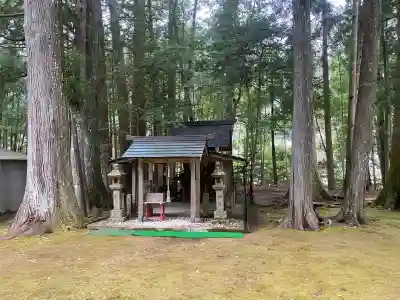 花知神社の{uncategorized: "未分類", other: "その他", undefined: "問題あり", building: "その他建物", grave: "お墓", sacred_gate: "鳥居", guardian: "狛犬", statue: "像", buddha: "仏像", history: "歴史", nature: "自然", garden: "庭園", animal: "動物", pagoda: "塔", temizu: "手水舎", mountain_gate: "山門・神門", sanctuary: "本殿・本堂", subordinate: "末社・摂社", art: "芸術", scenery: "景色", jizo: "地蔵", ema: "絵馬", goshuin: "御朱印", omikuji: "おみくじ", items: "授与品その他", amulet: "お守り", goshuincho: "御朱印帳", eats: "食事", festival: "お祭り", votive_dance: "神楽", shichigosan: "七五三参", wedding: "結婚式", experience: "体験その他", initially: "初詣", around: "周辺", anti_infection: "感染症対策"}