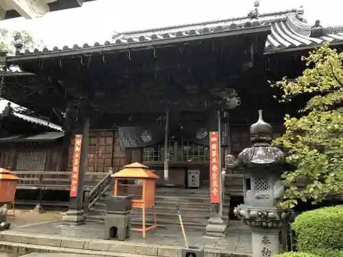 金泉寺の本殿・本堂
