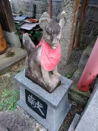 道官稲荷神社の狛犬