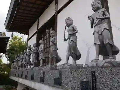 岩槻大師彌勒密寺の像