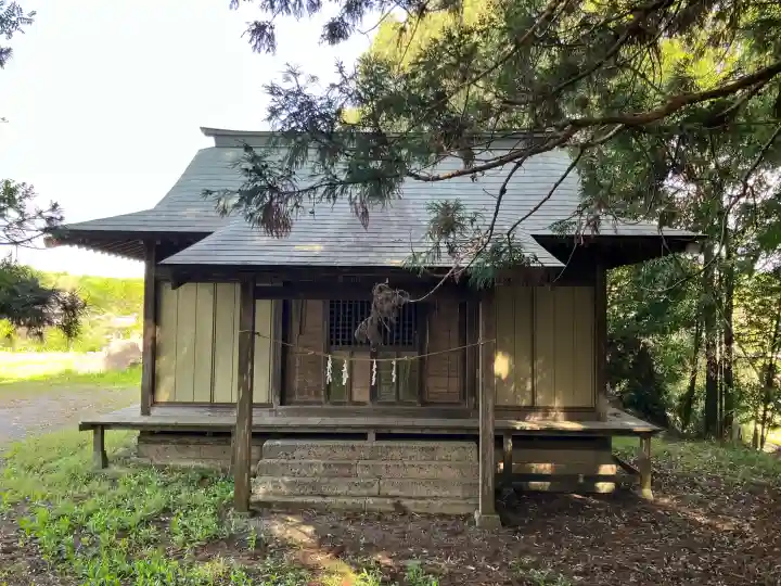 岩原神社の{uncategorized: "未分類", other: "その他", undefined: "問題あり", building: "その他建物", grave: "お墓", sacred_gate: "鳥居", guardian: "狛犬", statue: "像", buddha: "仏像", history: "歴史", nature: "自然", garden: "庭園", animal: "動物", pagoda: "塔", temizu: "手水舎", mountain_gate: "山門・神門", sanctuary: "本殿・本堂", subordinate: "末社・摂社", art: "芸術", scenery: "景色", jizo: "地蔵", ema: "絵馬", goshuin: "御朱印", omikuji: "おみくじ", items: "授与品その他", amulet: "お守り", goshuincho: "御朱印帳", eats: "食事", festival: "お祭り", votive_dance: "神楽", shichigosan: "七五三参", wedding: "結婚式", experience: "体験その他", initially: "初詣", around: "周辺", anti_infection: "感染症対策"}