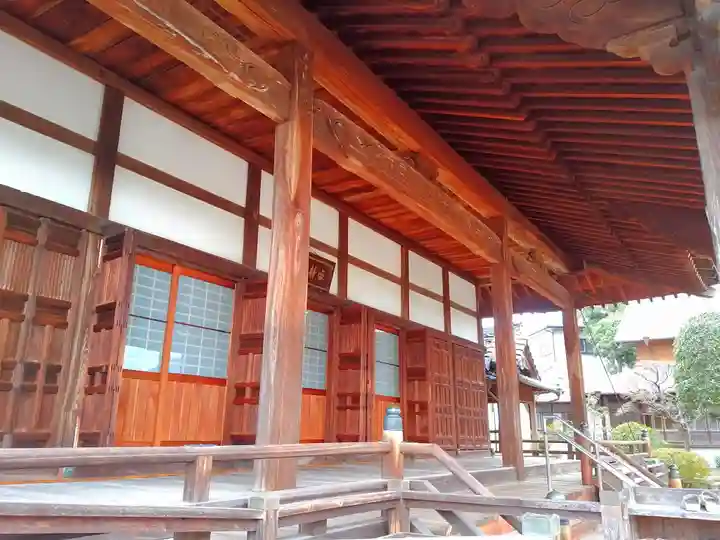 泉正寺の本殿・本堂